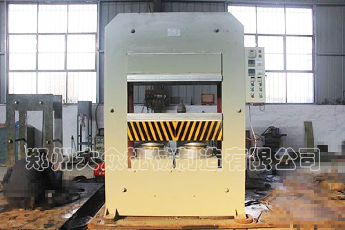 DZ-200-250T框架硫化机